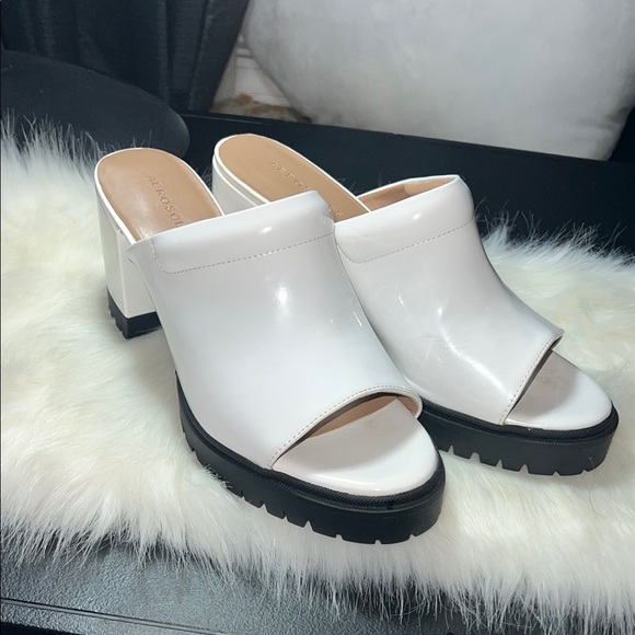 Aerosoles White Platform Mules - Picture 1 of 3
